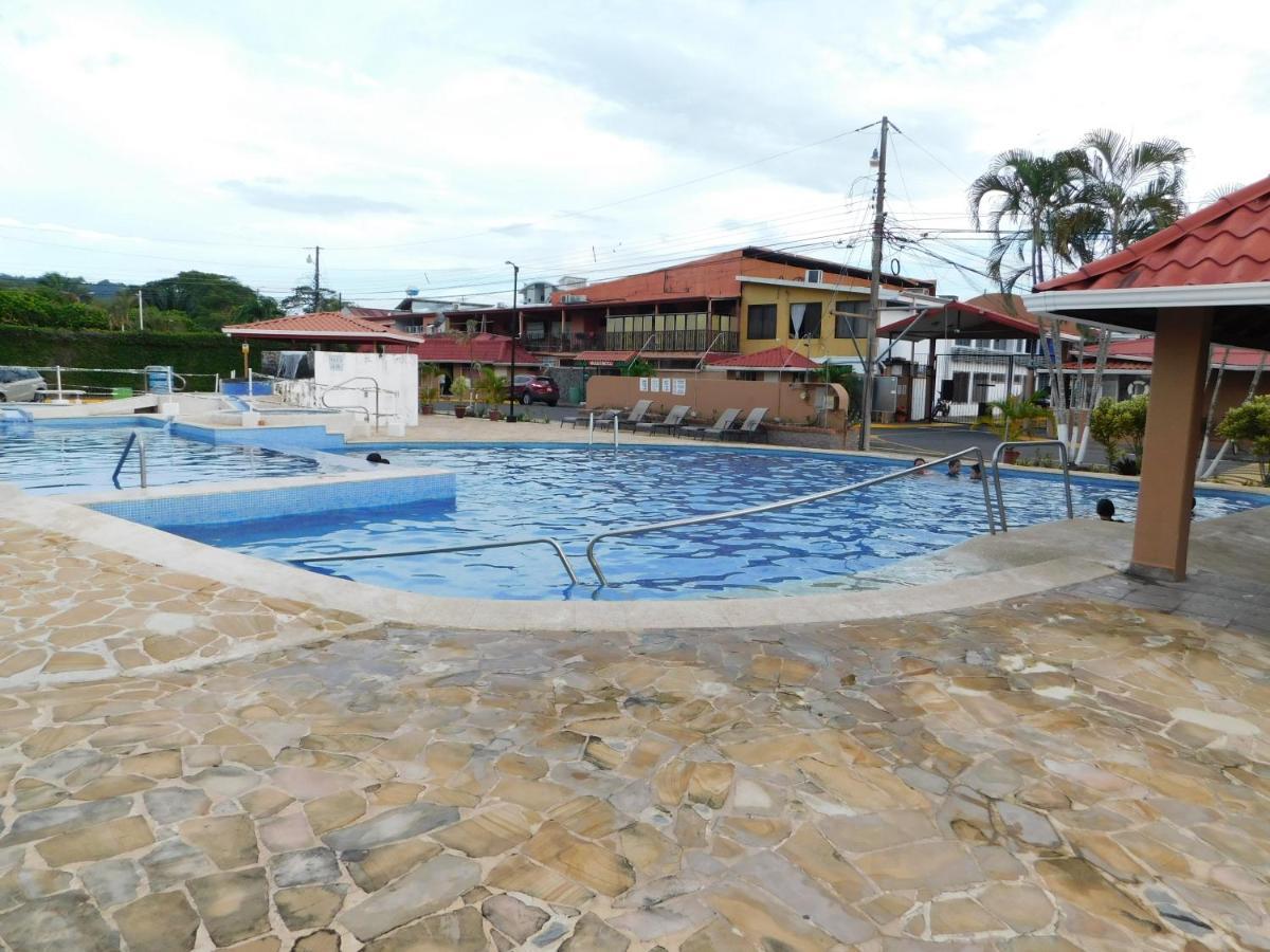 Condo Villa B27 Sleeps Five People - B28 Sleeps Six People - Price Includes Housekeeping Fees Not Taxes - Very Close To The Pool And Beach! Jacó Εξωτερικό φωτογραφία