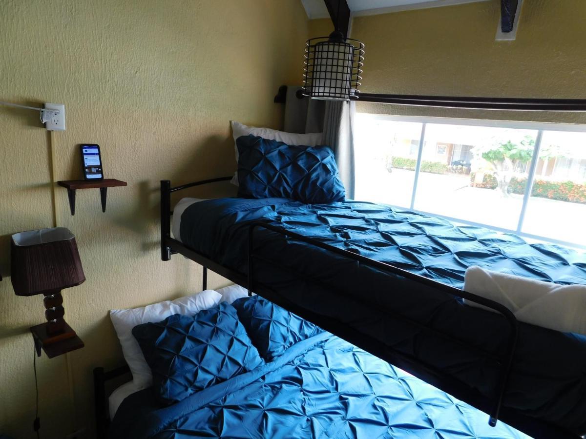 Condo Villa B27 Sleeps Five People - B28 Sleeps Six People - Price Includes Housekeeping Fees Not Taxes - Very Close To The Pool And Beach! Jacó Εξωτερικό φωτογραφία