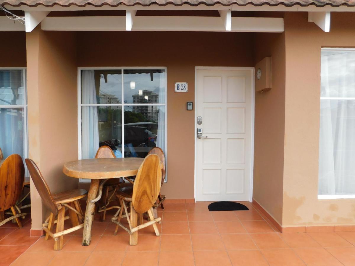 Condo Villa B27 Sleeps Five People - B28 Sleeps Six People - Price Includes Housekeeping Fees Not Taxes - Very Close To The Pool And Beach! Jacó Εξωτερικό φωτογραφία