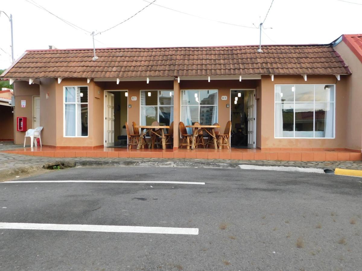 Condo Villa B27 Sleeps Five People - B28 Sleeps Six People - Price Includes Housekeeping Fees Not Taxes - Very Close To The Pool And Beach! Jacó Εξωτερικό φωτογραφία